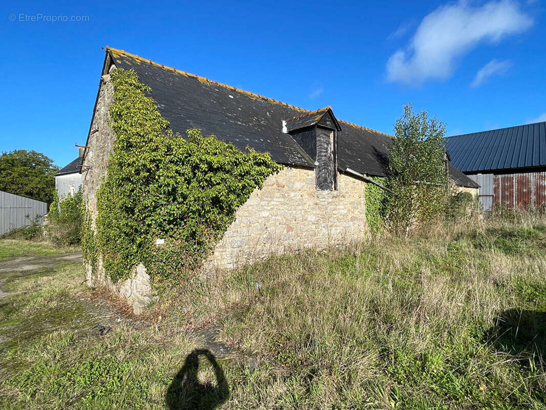 Maison à SAINT-EVARZEC