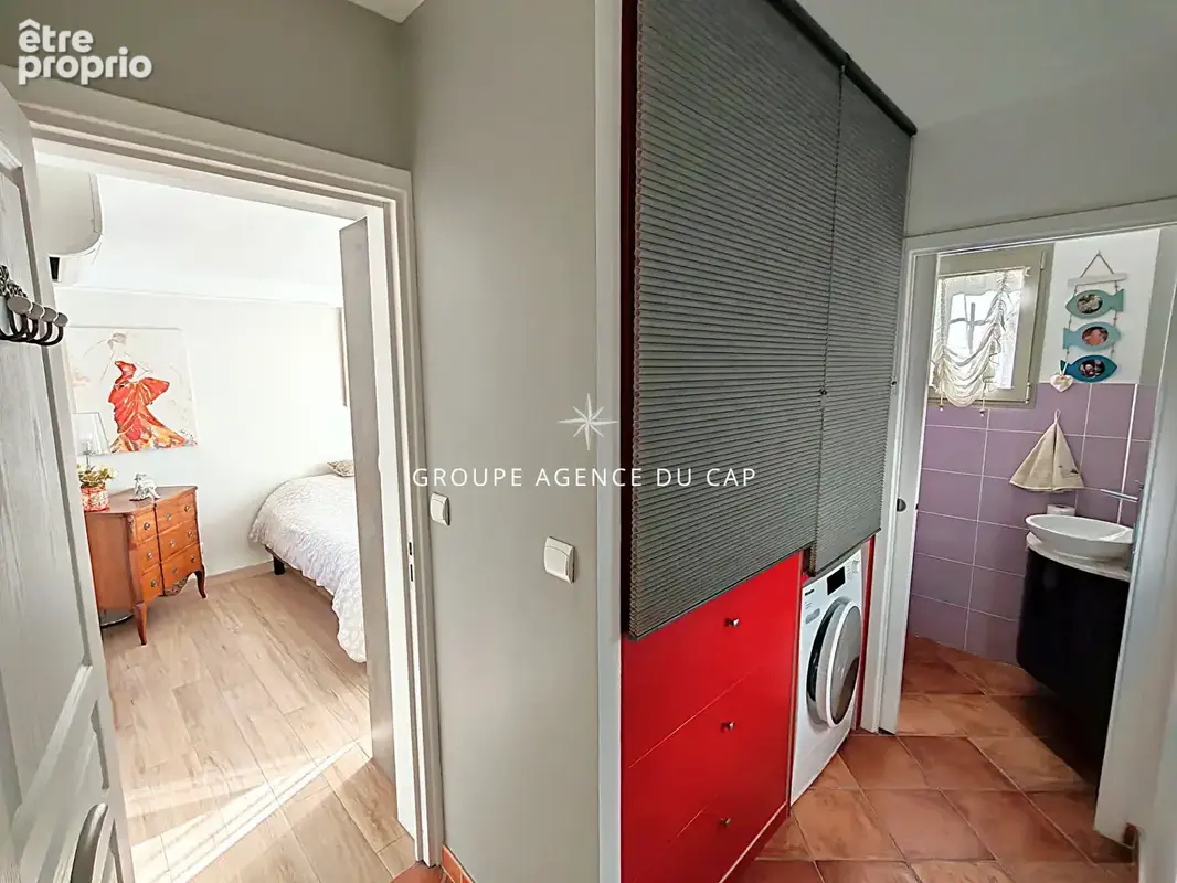 A vendre villa 7 pieces 4 chambres piscine appartement independant proche centre ville et bord de mer a saint aygulf - photo 9