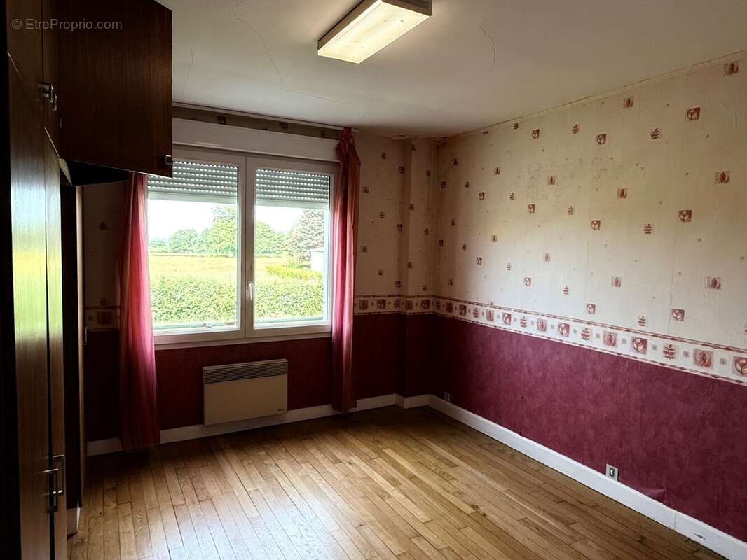 Maison à POULIGNY-NOTRE-DAME