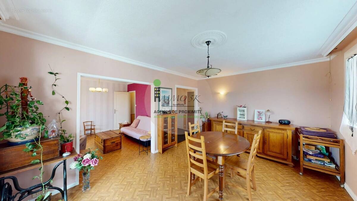 Appartement à RILLIEUX-LA-PAPE