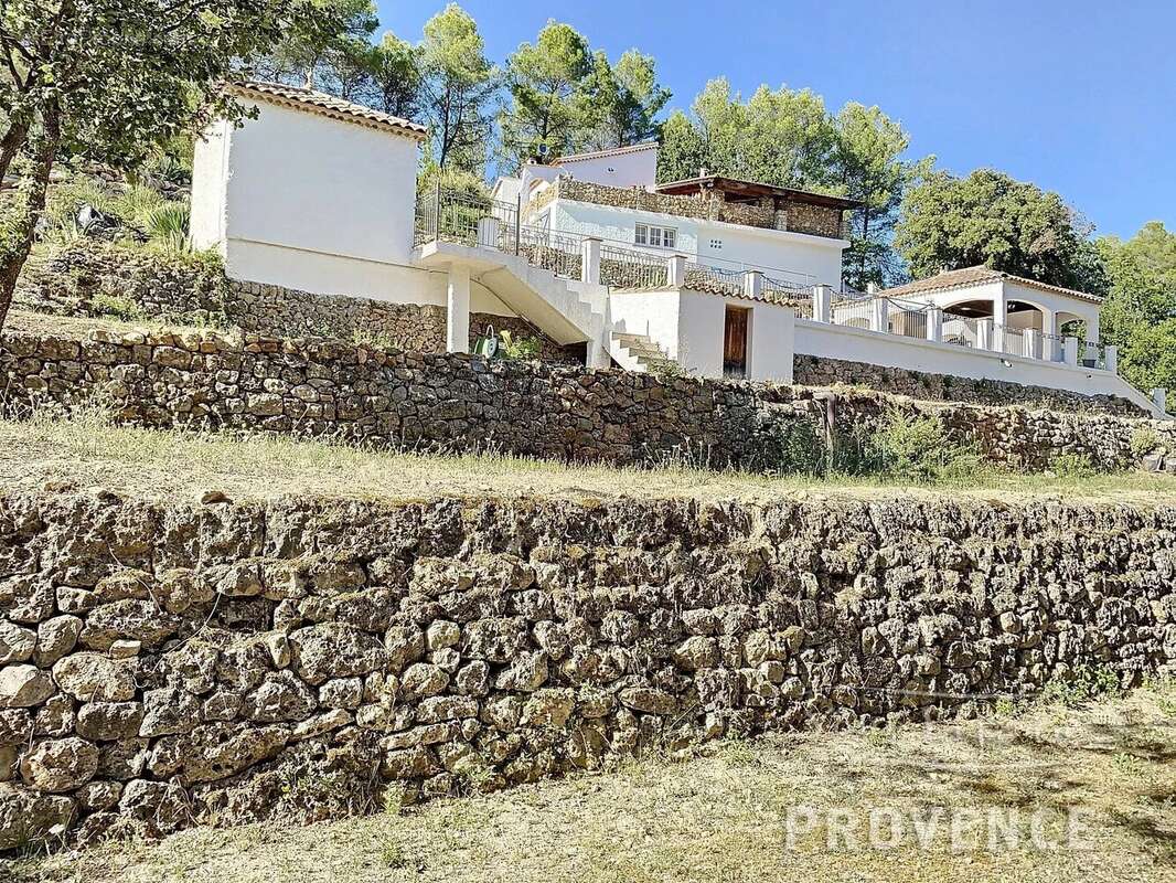 Maison à SAINT-ANTONIN-DU-VAR