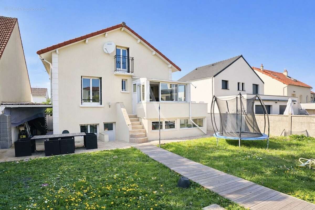 Maison à MORANGIS