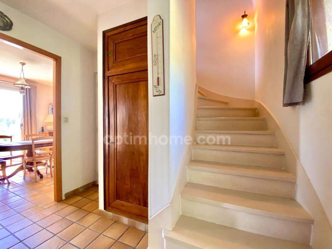Maison à vendre, 4 chambres, Véranda, grand séjour, double garage, jardin arboré, vue dégagée - Proche ORBEC (14290) - photo 8