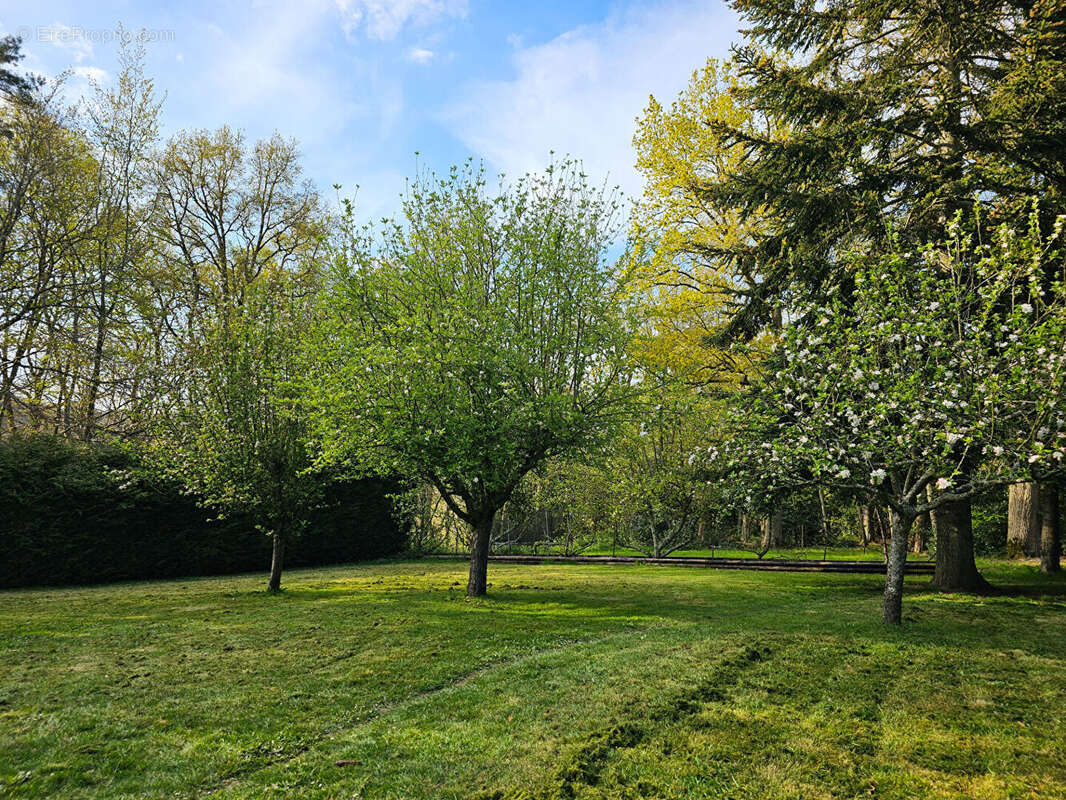 Maison à CORMEILLES