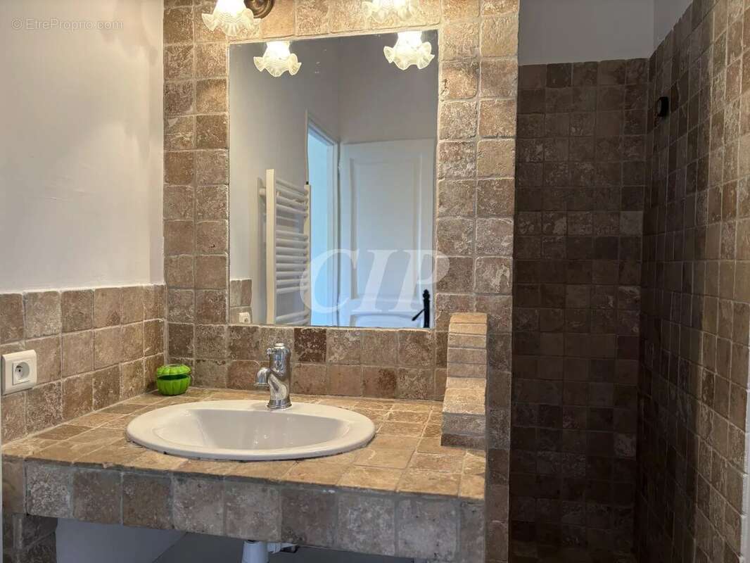 Aureille Villa de charme 175 m2 6 chambres - photo 17