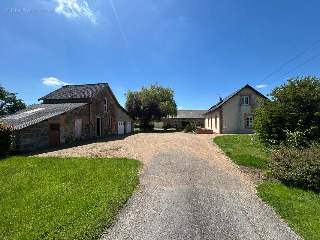 Maison à CHEMAZE