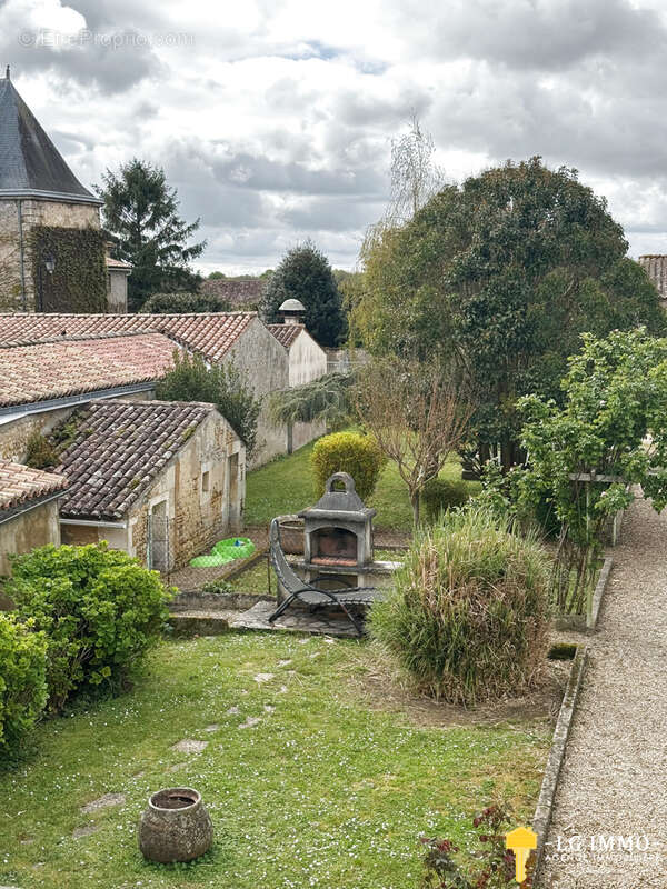 Maison à RIOUX