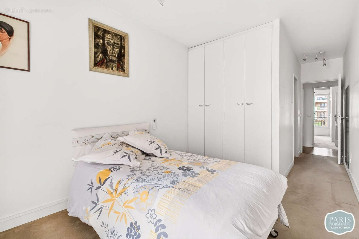 Appartement à LA GARENNE-COLOMBES