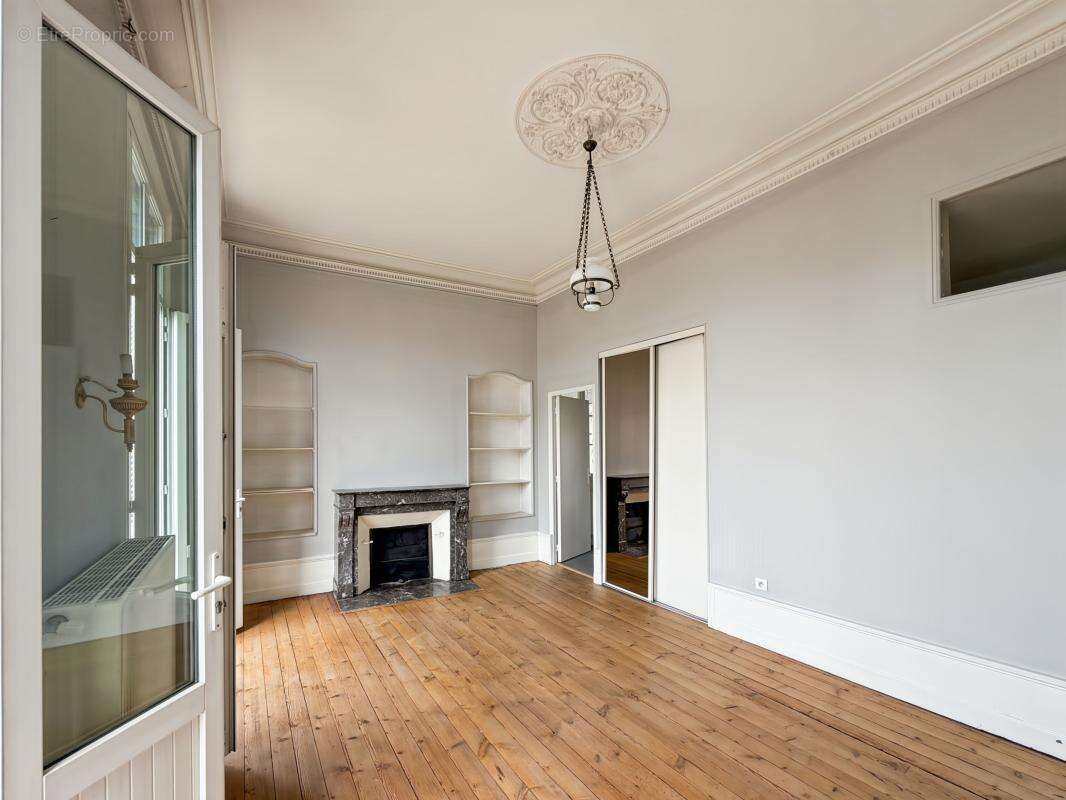 Appartement À Vendre - photo 8