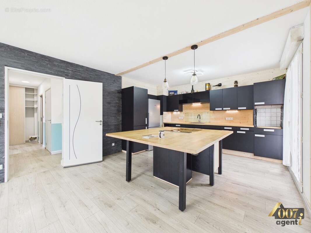 Appartement à ALBERTVILLE
