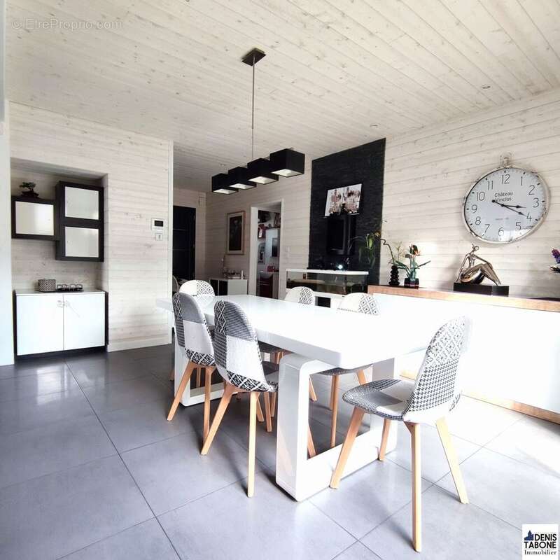 Maison à MONTLIGNON