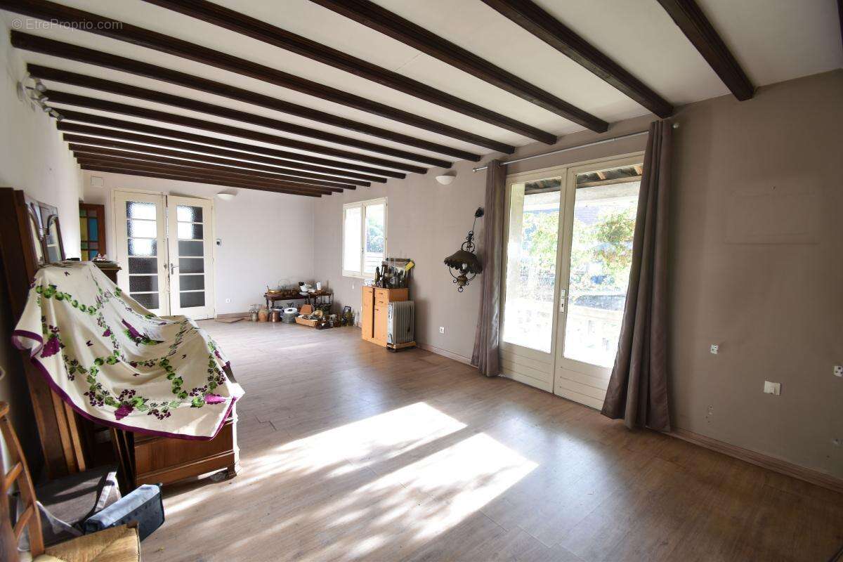 Maison à COSNE-COURS-SUR-LOIRE