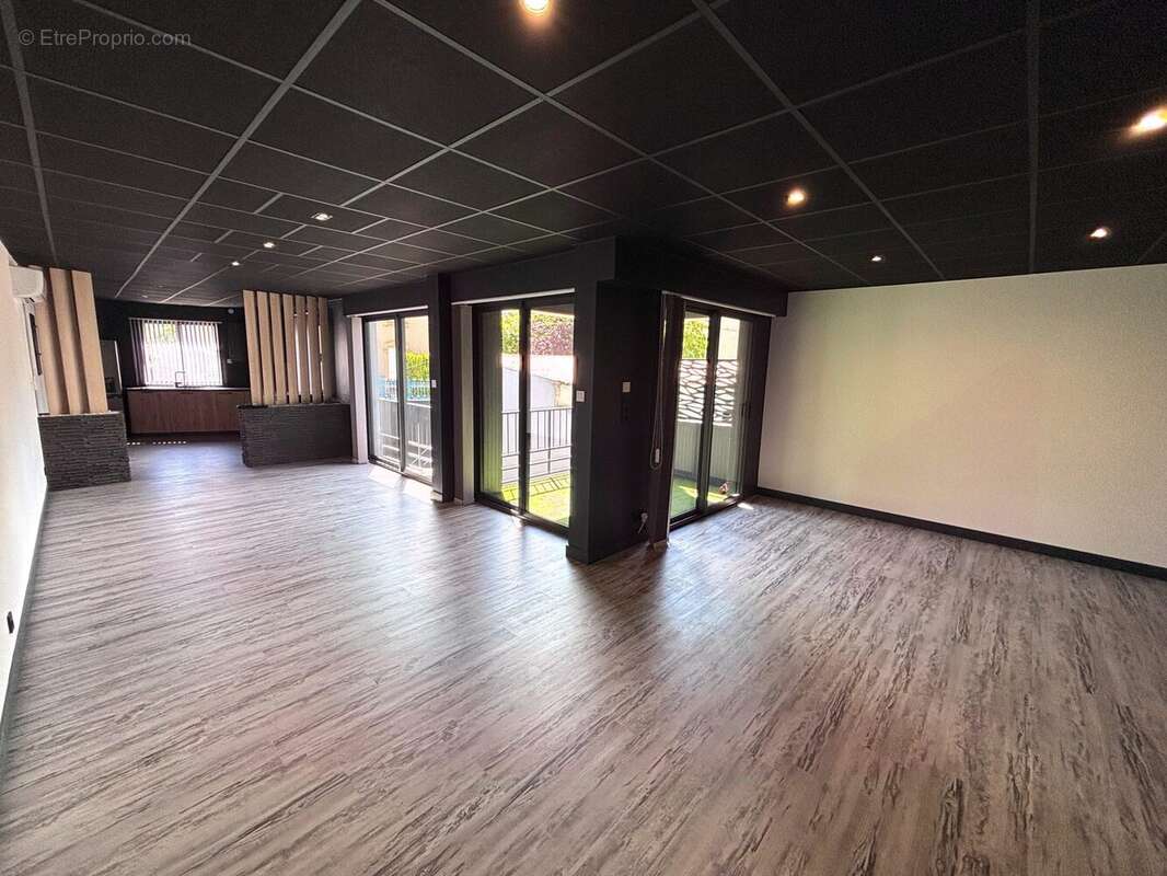 Appartement 257 m² à Mondelange  - photo 2