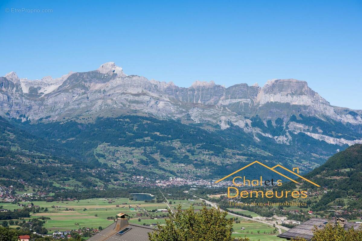 Terrain à SAINT-GERVAIS-LES-BAINS