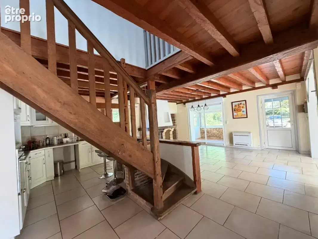 Grande maison de caractère totalement rénovée avec studio indépendant, grange et terrain idéal pour des chevaux à LAMOTHE - photo 18