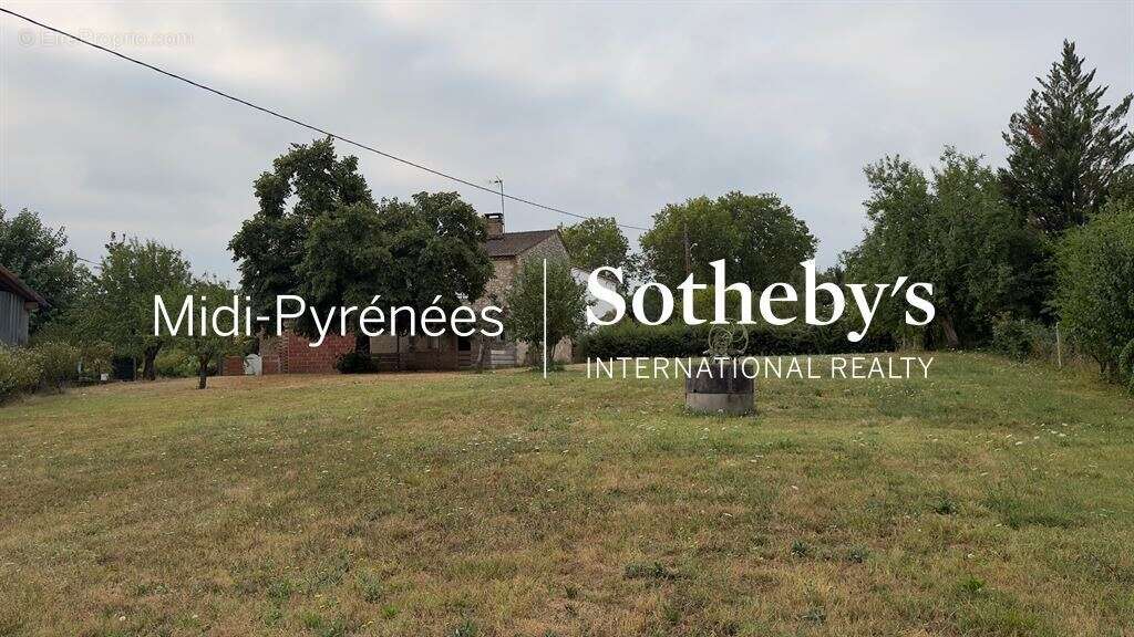 BRIATEXTE FERME à rénover avec dépendances - photo 15