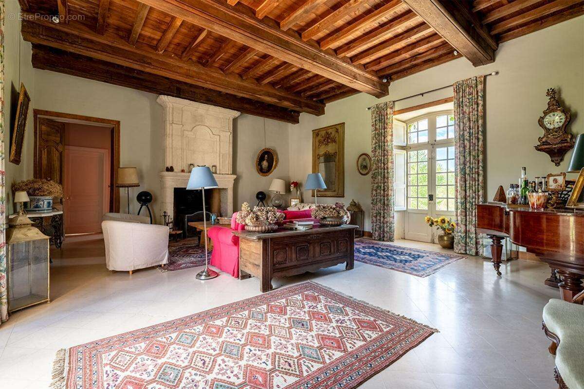 Maison à SAINTE-ALVERE