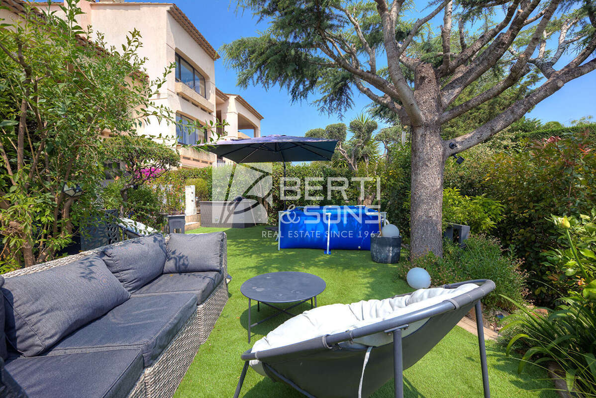 Appartement à MANDELIEU-LA-NAPOULE