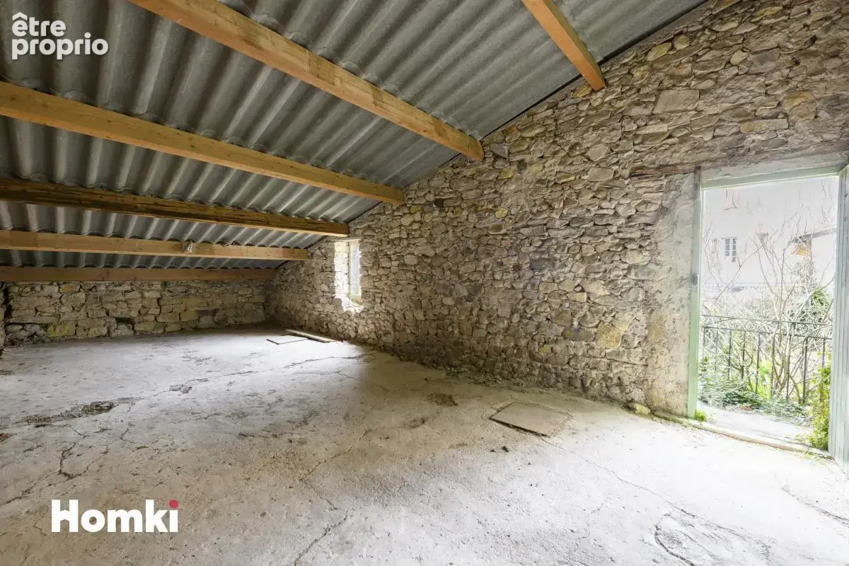Immeuble de 168m² avec terrain, garages et dépendances sur Saint-Hippolyte-du-Fort - photo 22