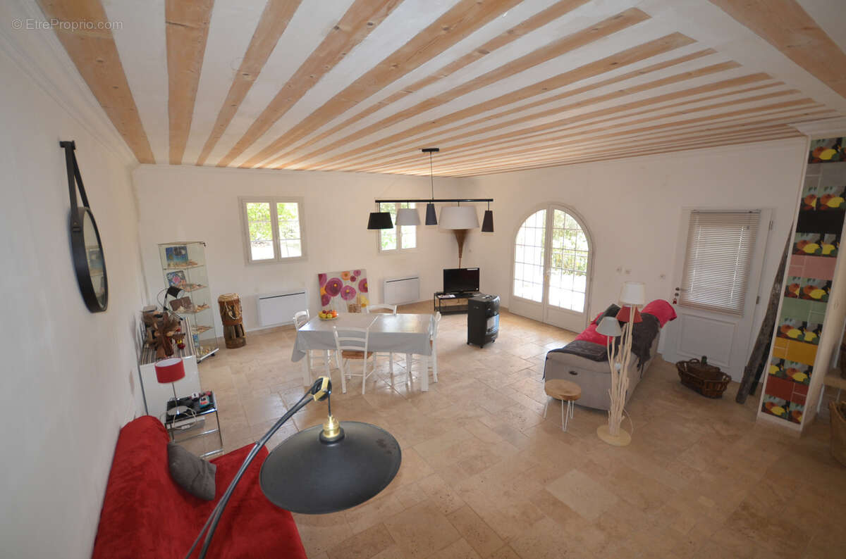 Maison à SILLANS-LA-CASCADE