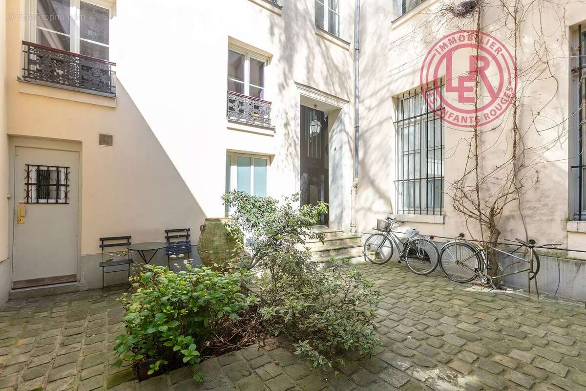 Appartement à PARIS-3E