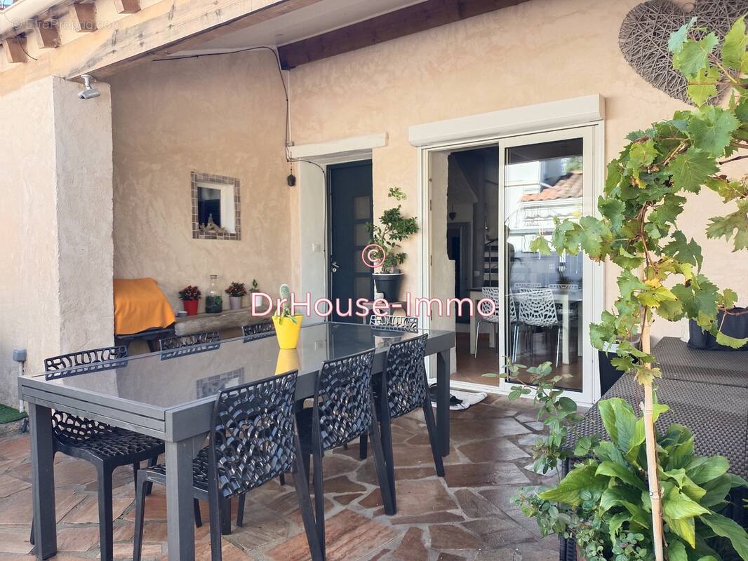 Appartement à LA CRAU