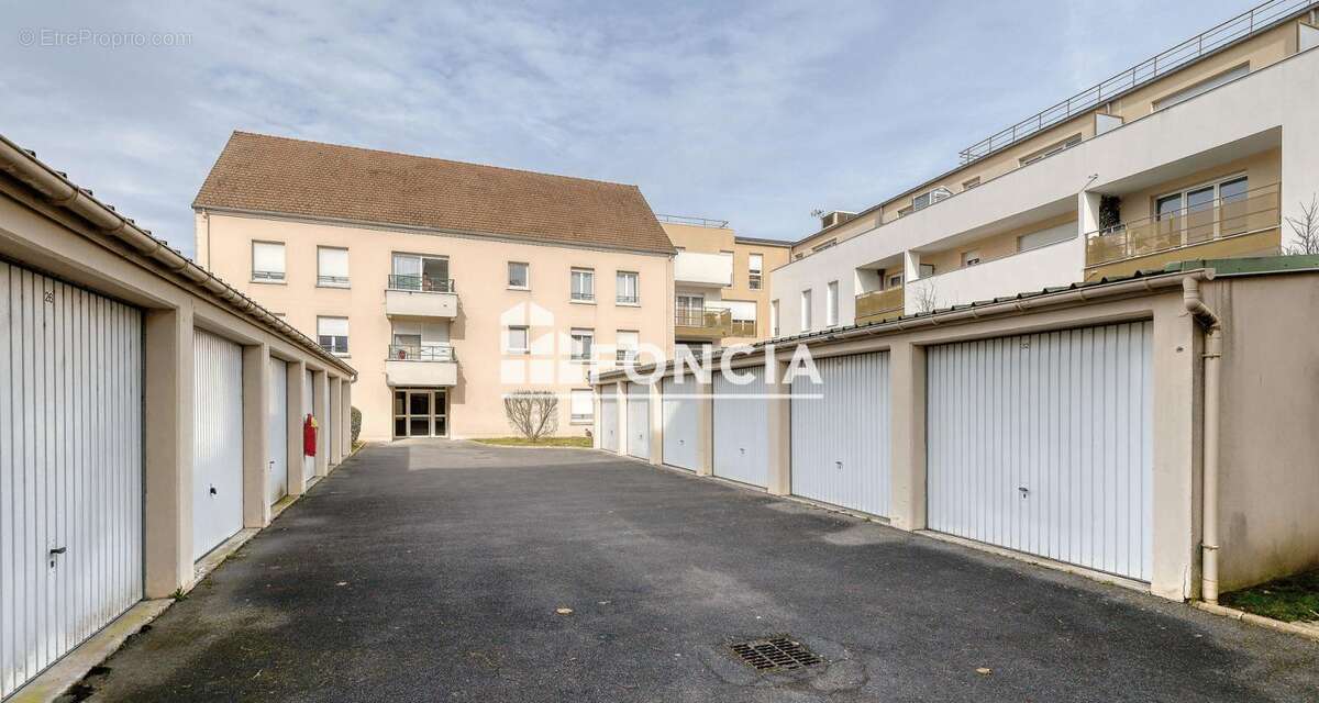 Appartement à DAMMARIE-LES-LYS