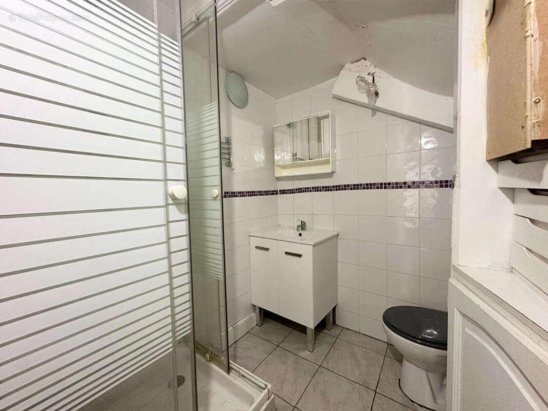 Appartement à MARSEILLE-5E
