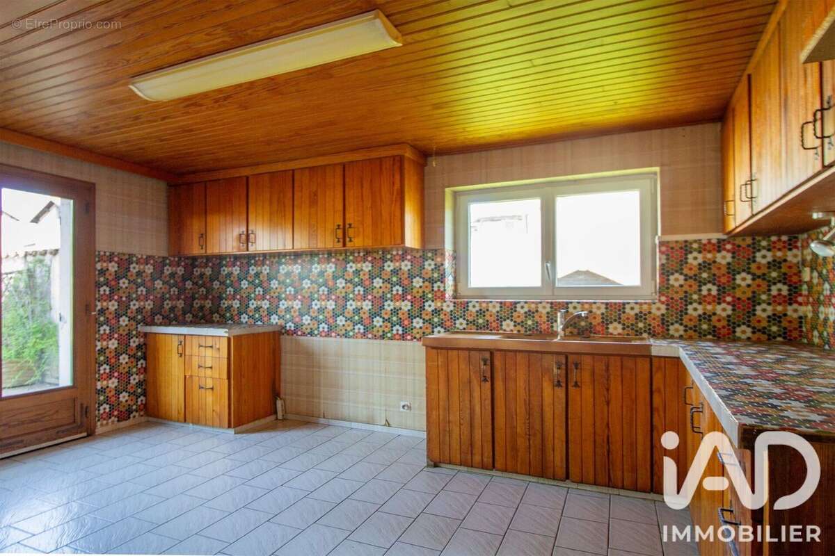 Maison 115 m² à Vertolaye  - photo 5