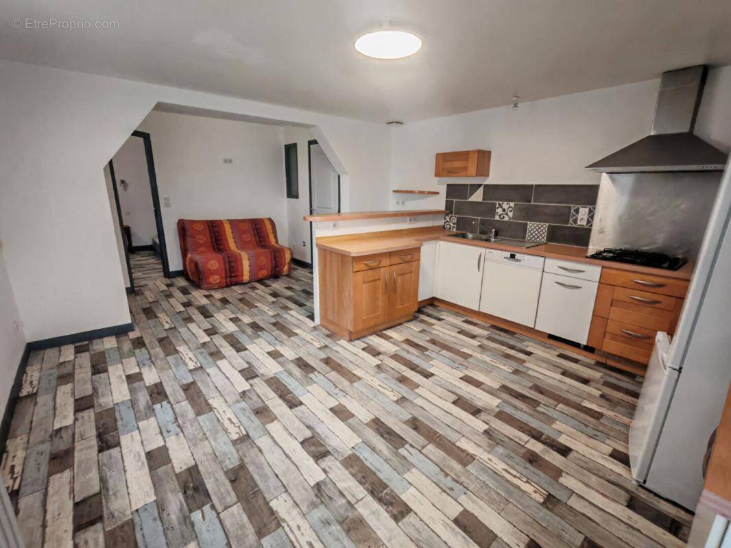 Appartement à DONVILLE-LES-BAINS