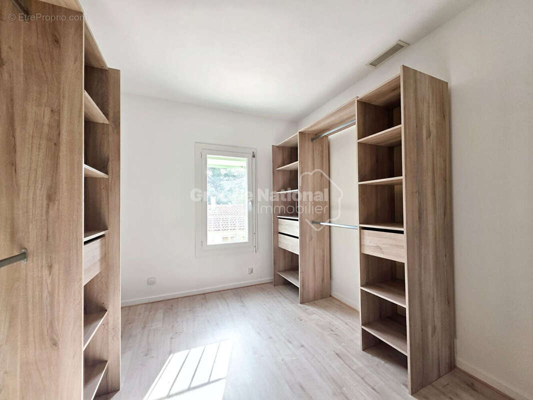 Maison à SAINT-CHAMAS