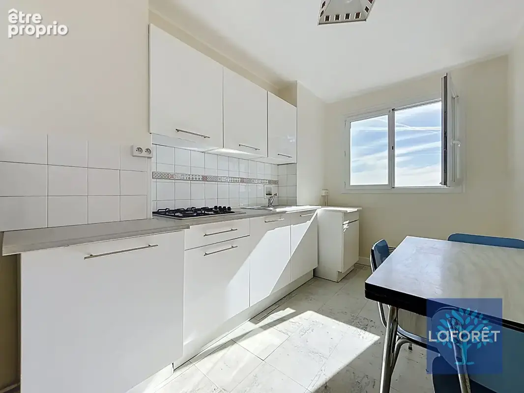 Photo Appartement à La Roche-Sur-Yon au prix de 145 125€