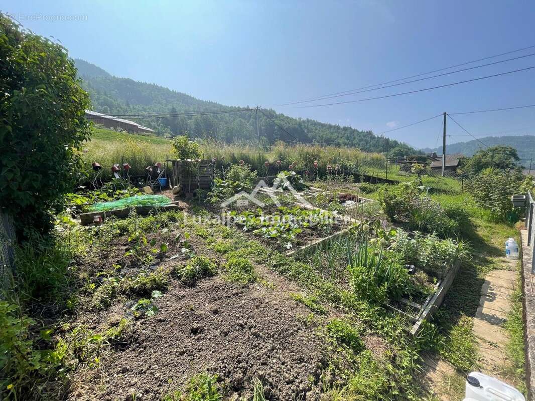 Appartement à SERRAVAL