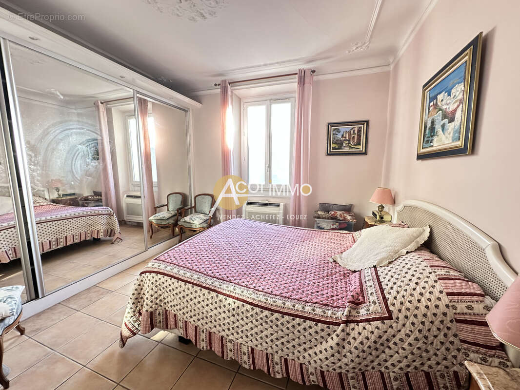 Haussmannien  -  T4  -  143m2  -  Toulon Centre Ville - photo 3
