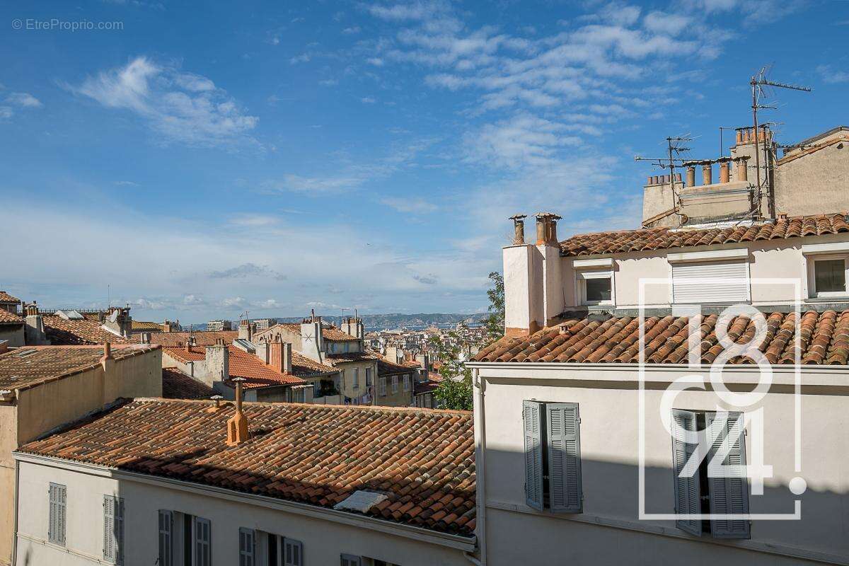 Appartement à MARSEILLE-1E