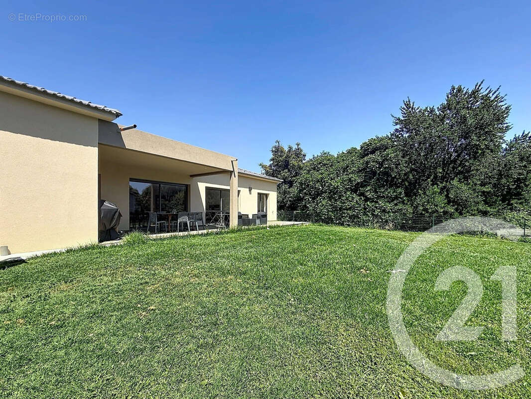 Maison 5 pièces 144 m² à vendre à Santa-Lucia-Di-Moriani (20230) - photo 17