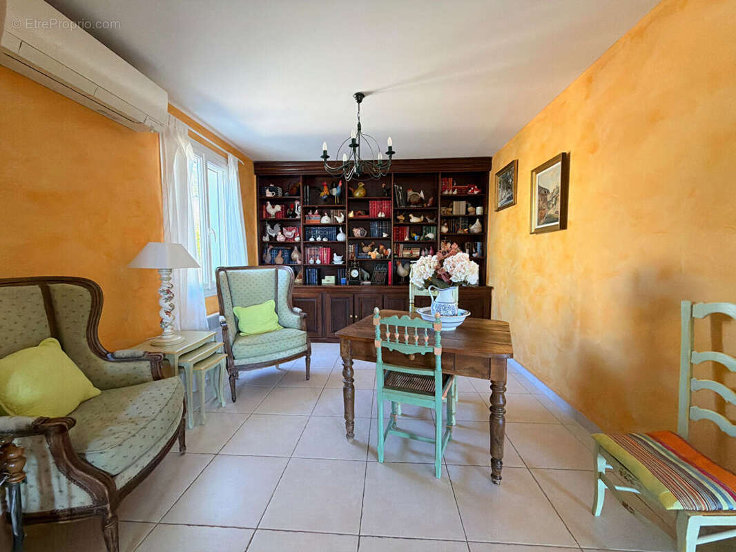 Maison à VILLELAURE