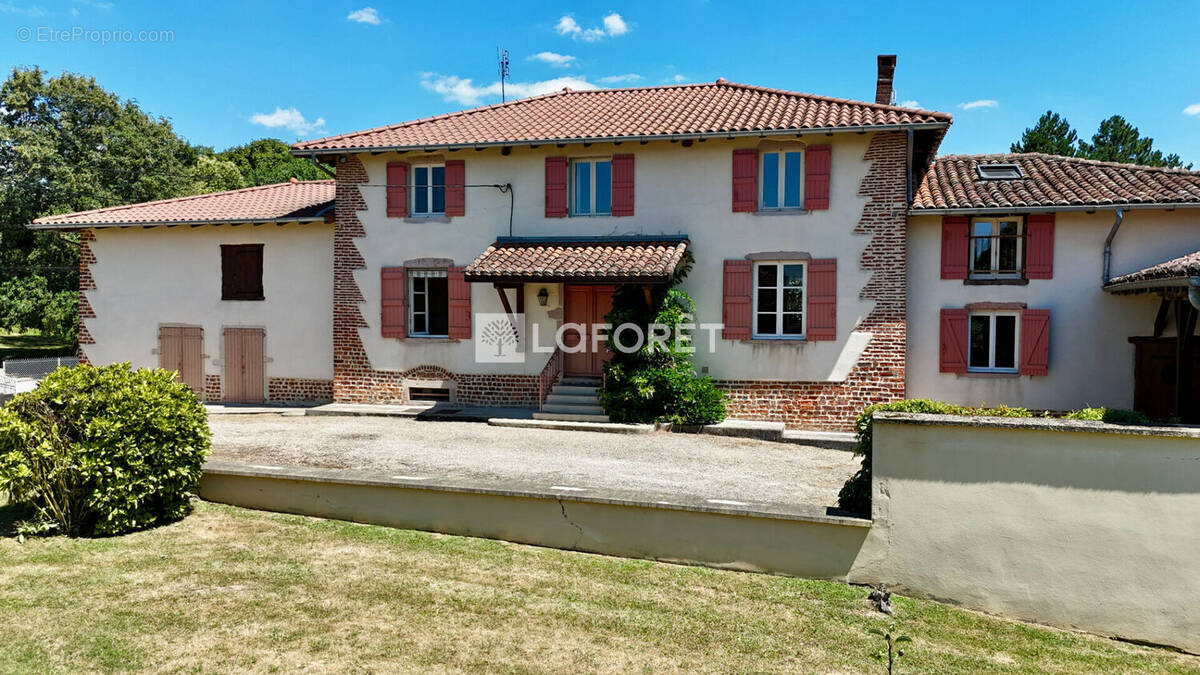 Maison à SAINT-JULIEN-SUR-VEYLE