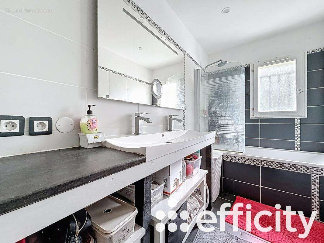 Maison à SAINT-PRIEST