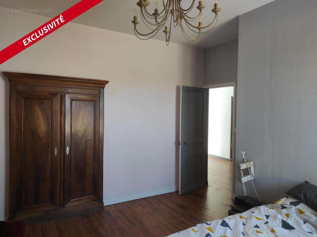 Maison à SAINT-JEAN-D'ANGELY