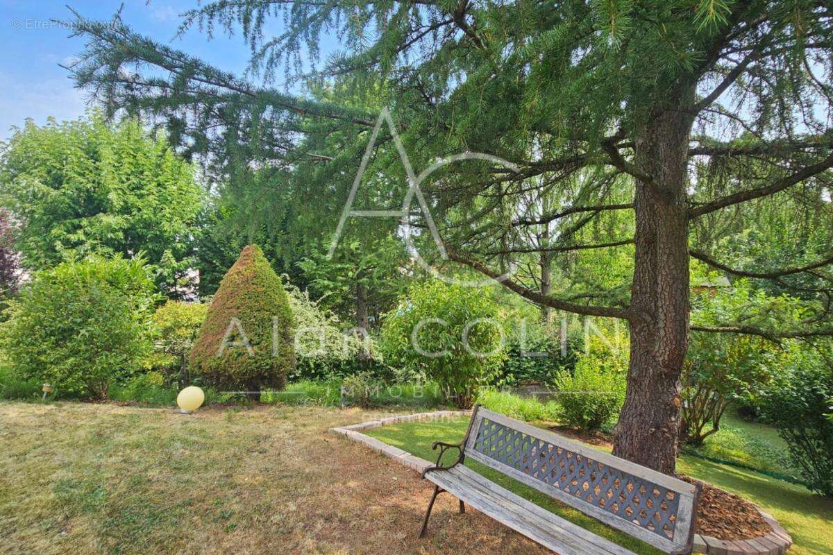 Maison individuelle 4 façades – 182 m² – 4 chambres – Terrain de 8 ares à Yutz - photo 8