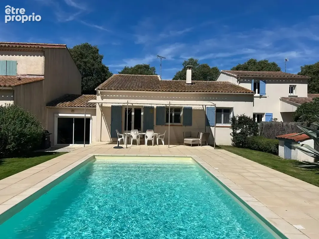 Maison à FONTVIEILLE