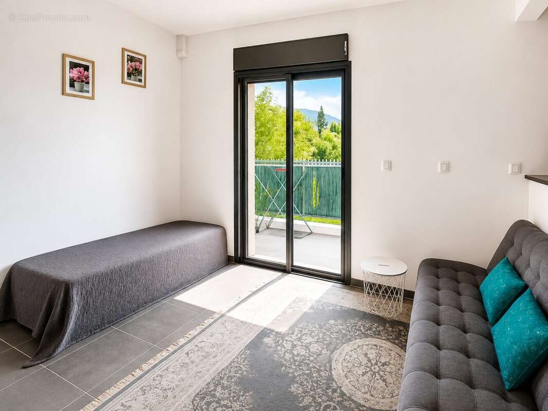 Appartement 76 m² à Saint-Denis  - photo 5