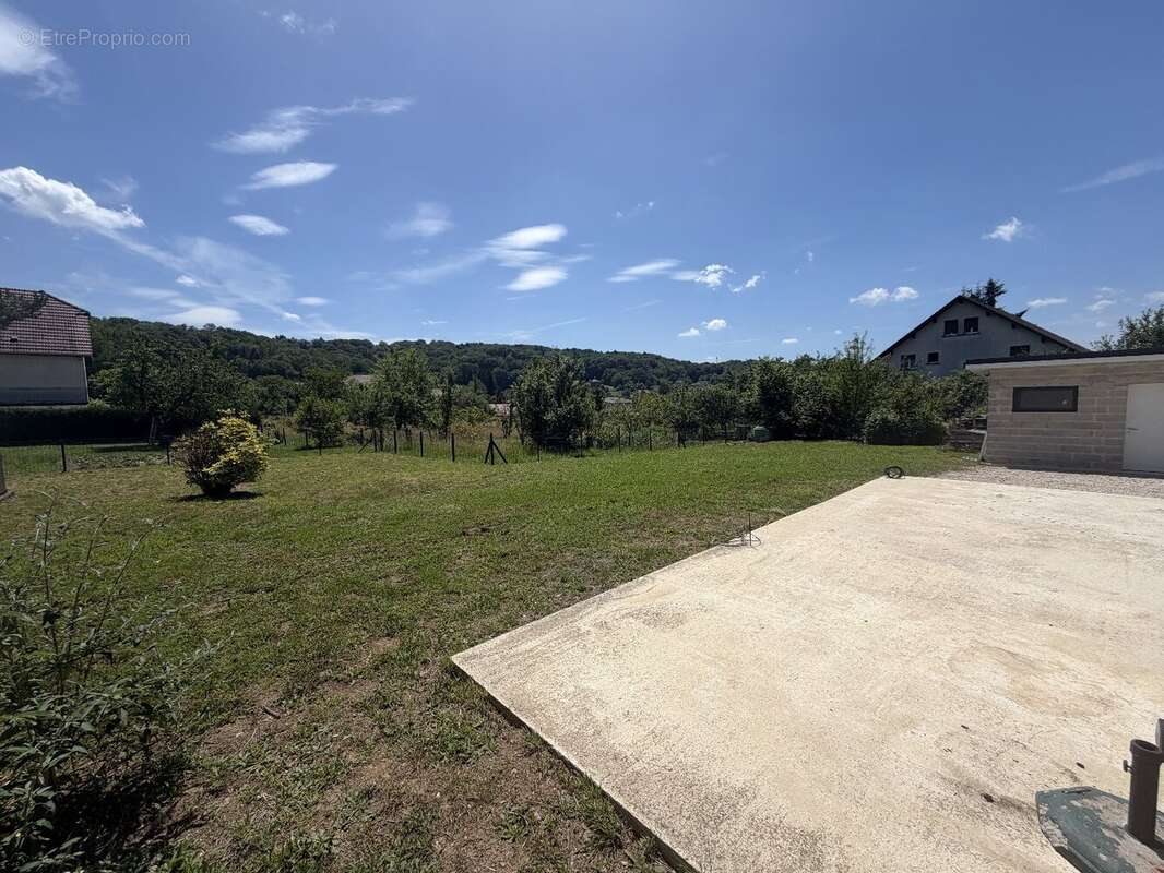 Maison à VOUJEAUCOURT