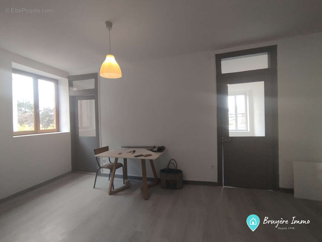 Appartement à FOURMIES