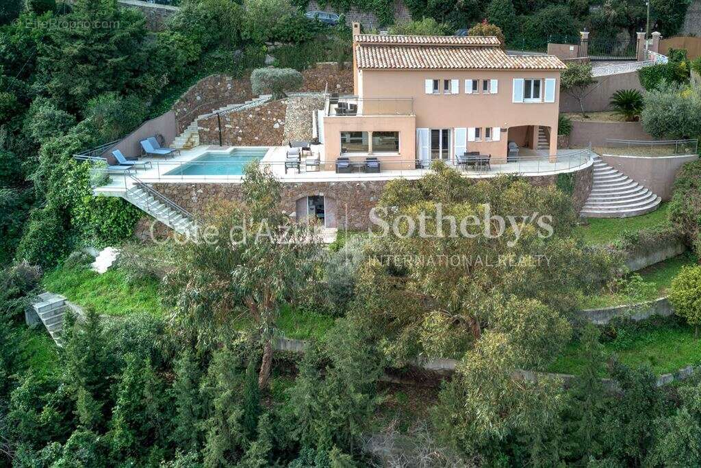 Maison à THEOULE-SUR-MER