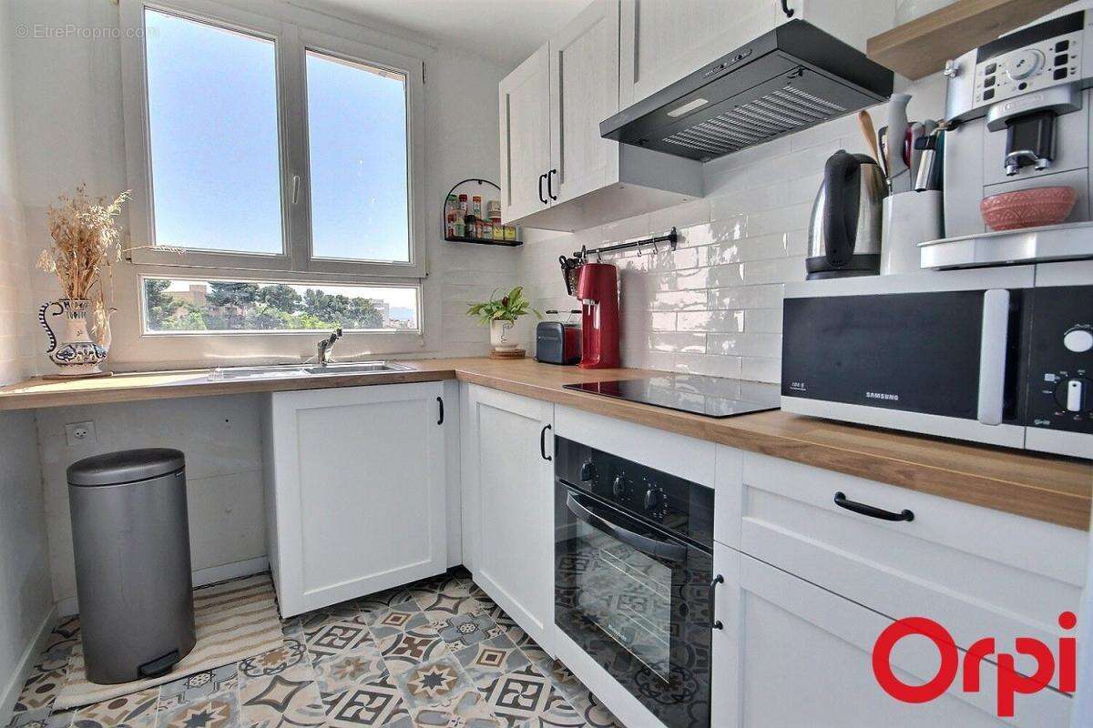 Appartement à MARSEILLE-11E