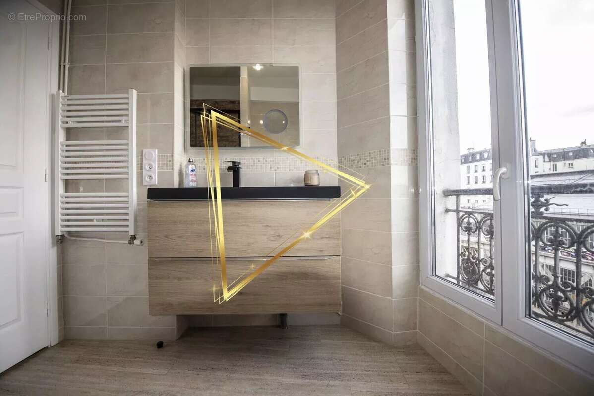 Appartement à PARIS-8E