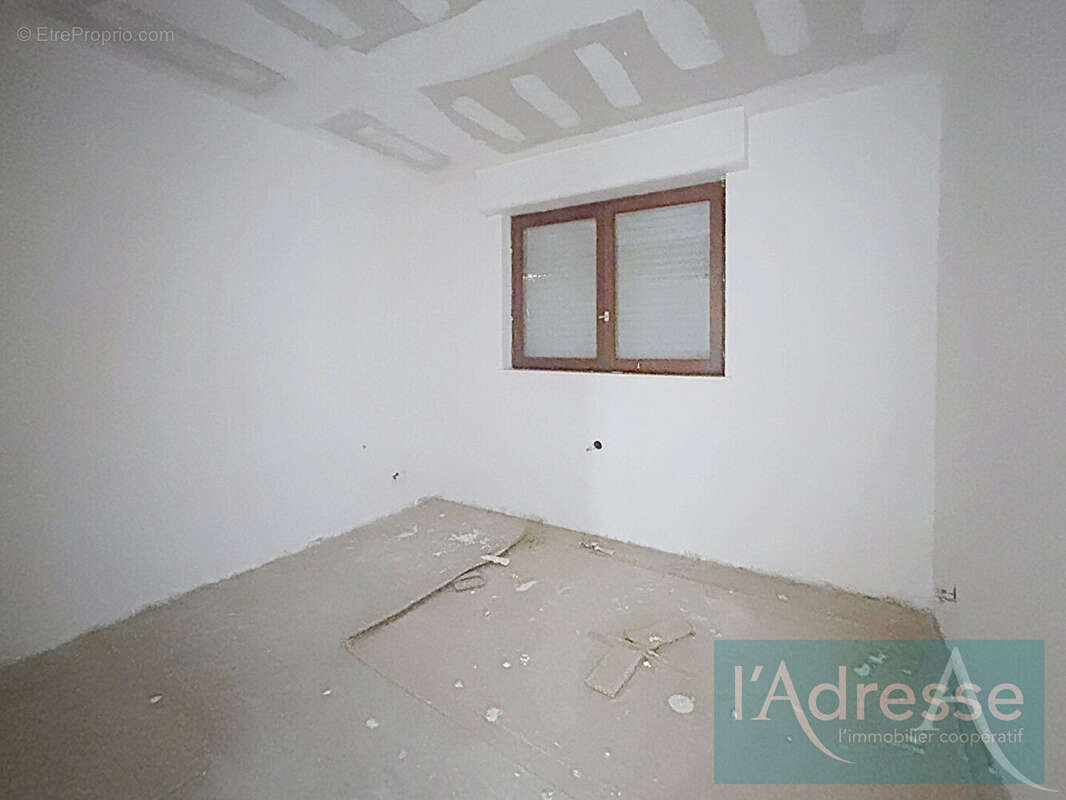 Maison Pange 5 pièce(s) 123 m2 - 5 chambres - 7 pièces - garage - jardin - terrasse - cave - photo 11