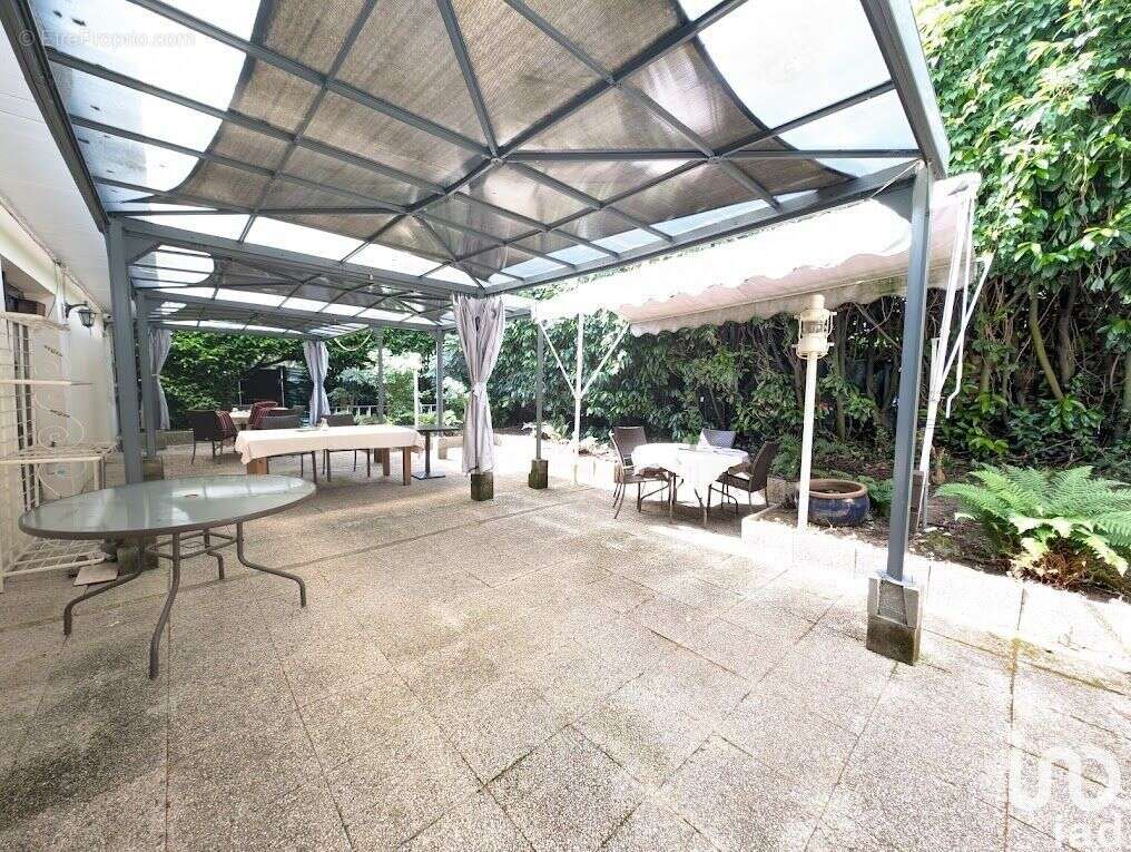 Photo 6 - Commerce à ERAGNY